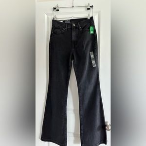 NWT! GAP ‘70s High Rise Flare Jeans. Size 28/6.